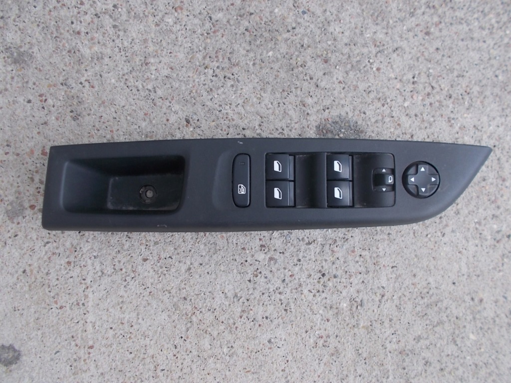 фото №1, Opel corsa f переключатель окон панель 2020-