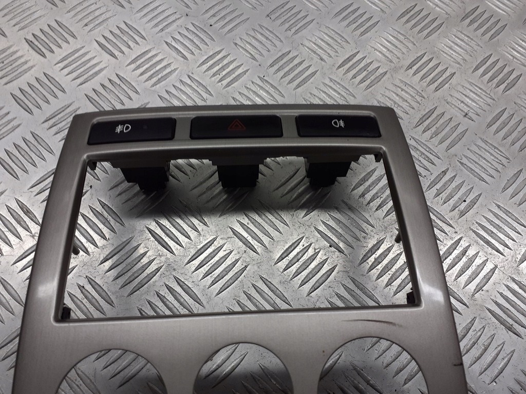 фото №3, Консоль середня kia rio 84612fd100