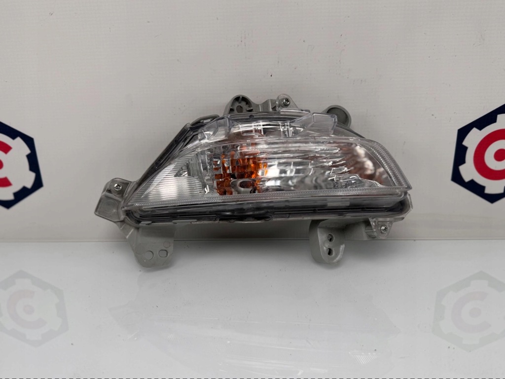 фото №1, Поворотник правий mazda 3 bm