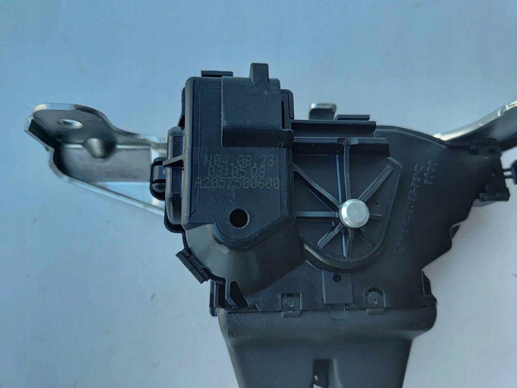 Mercedes cla w118 w205 w238 замок кришки багажника новий оригінальний номер 3288 в Україні