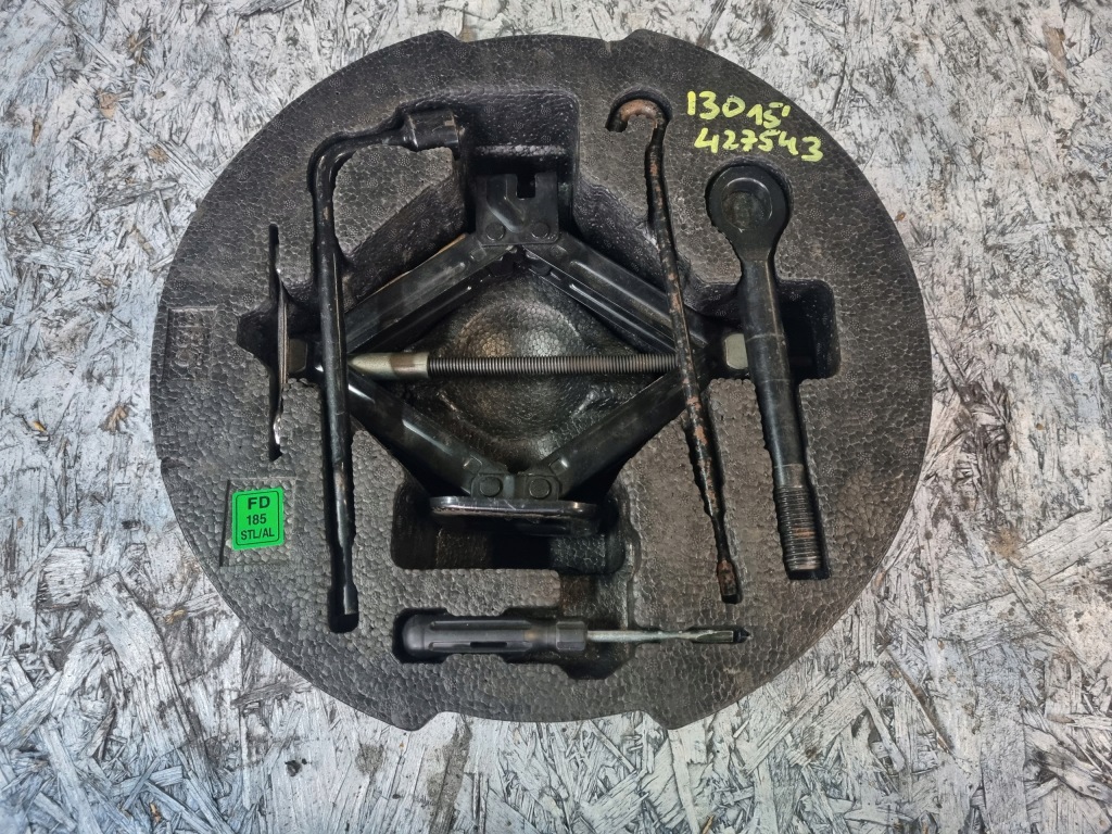 фото №1, Hyundai i30 i 07-12 пена домкрат вкладыш w колесо 15