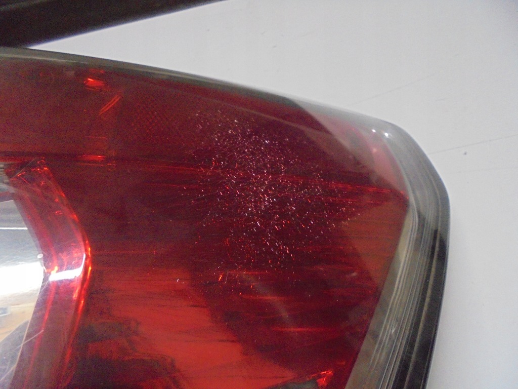 фото №2, Лампа права задня subaru forester iii 2.0d 2009