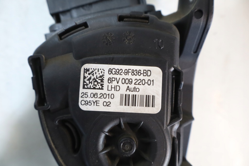 фото №4, Потенциометр газа volvo v70 iii 2.0d