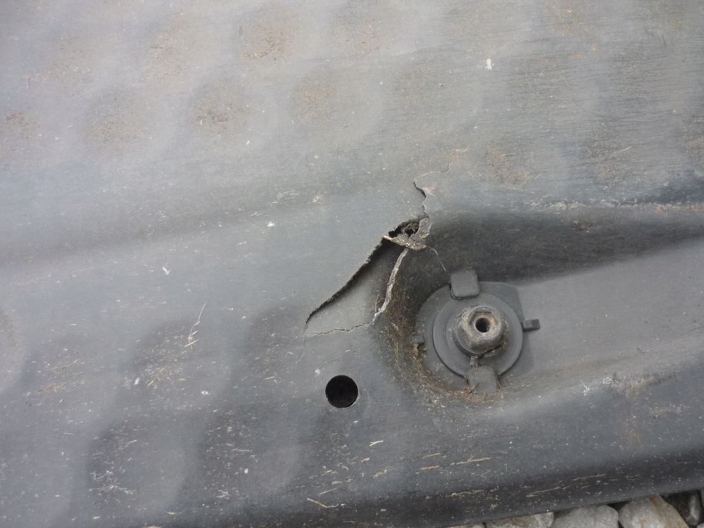 фото №9, Захист підвіска нижня права seat leon ii altea golf v vi оригінал справна