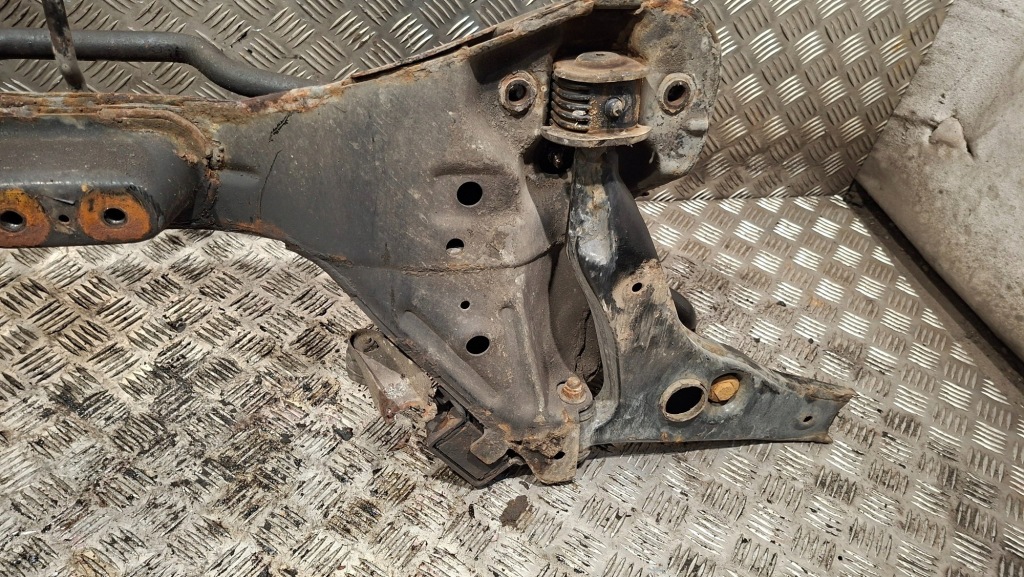 Подрамник подрамник перед vw golf iv 1.6 Оригинал