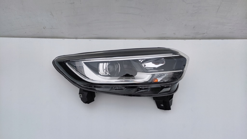 фото №1, Renault kadjar przed lift лампа led линза правый перед передняя