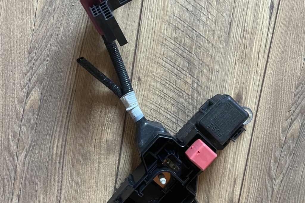 фото №4, Клемма плюсовая toyota pptd20 2022