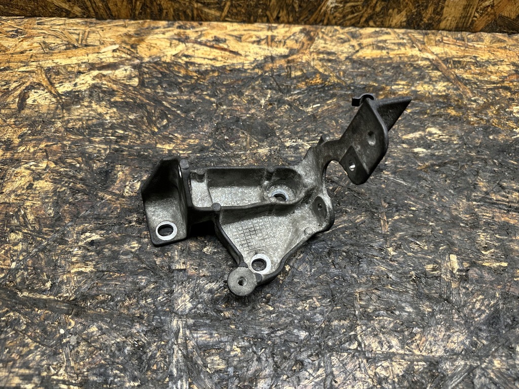 фото №1, Кронштейн кронштейн renault master 2.3 dci 922377470r