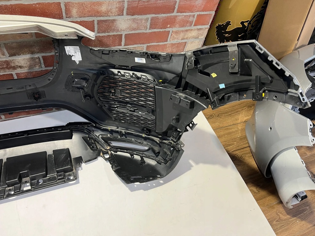 фото №8, Бампер перед передній jaguar e-pace lift 17- j9c3-17f003-c