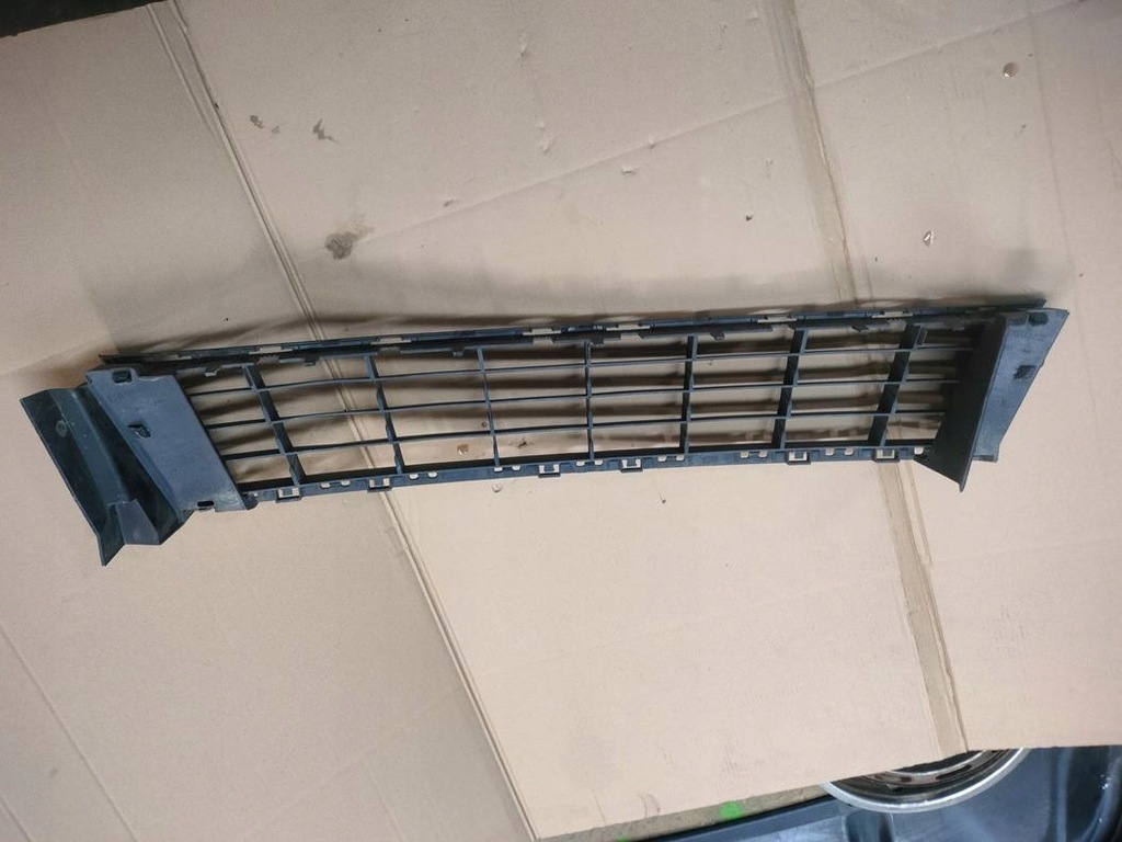 фото №1, Renault clio 3 iii lift решётка бампера средняя