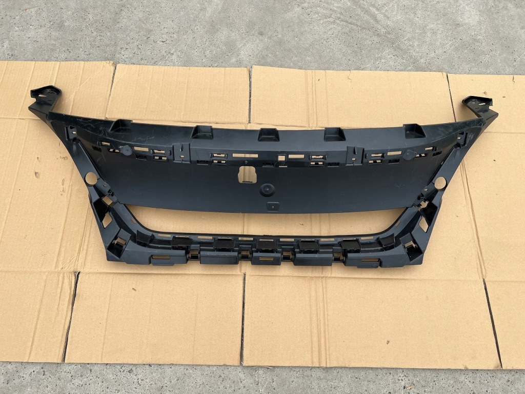 Купити Peugeot 3008 2 2016- абсорбер оригінальний номер 9815317777