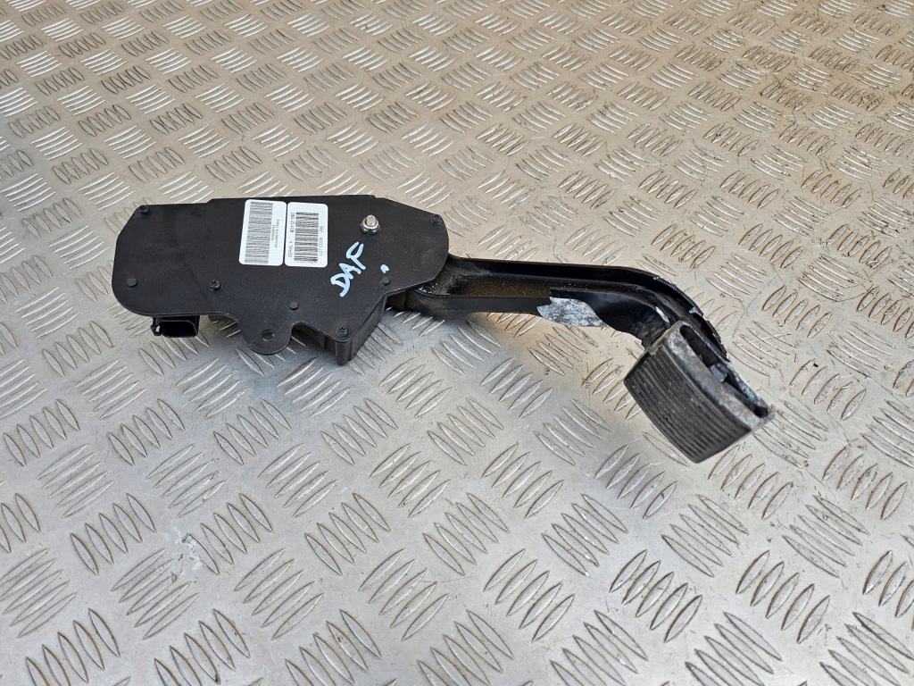 Купити Педаль потенціометр газу 7420930679/2 renault midlum dxi daf lf 45 55