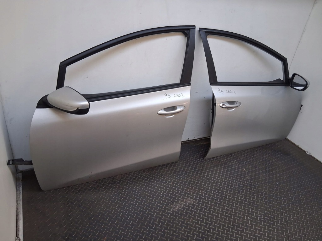 Дверь левый 1 правый перед kia ceed 2 9s Доставка