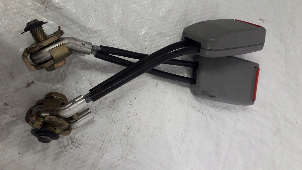 фото №7, Клипса поперечина левый задняя vw new beetle 1c0858675