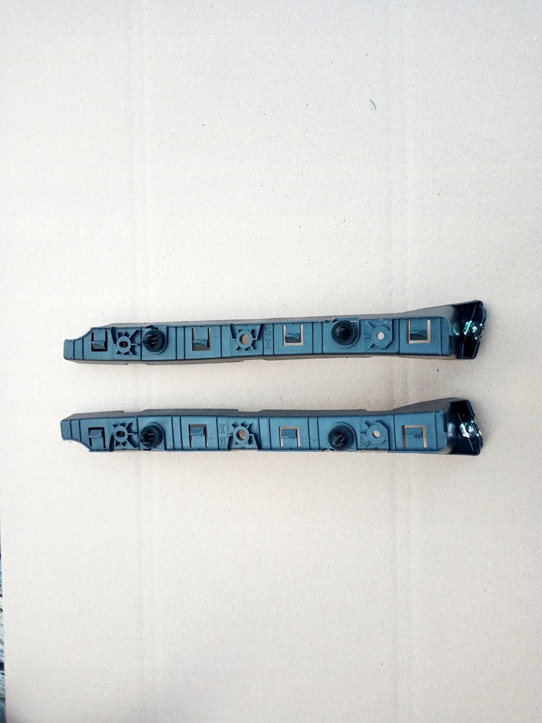 фото №1, Alfa romeo giulietta правий лівий напрямна бампера задня