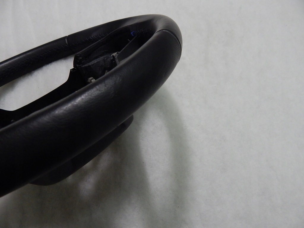 фото №11, Hyundai tucson iii - воздуховод кожа oryg niebieska nić