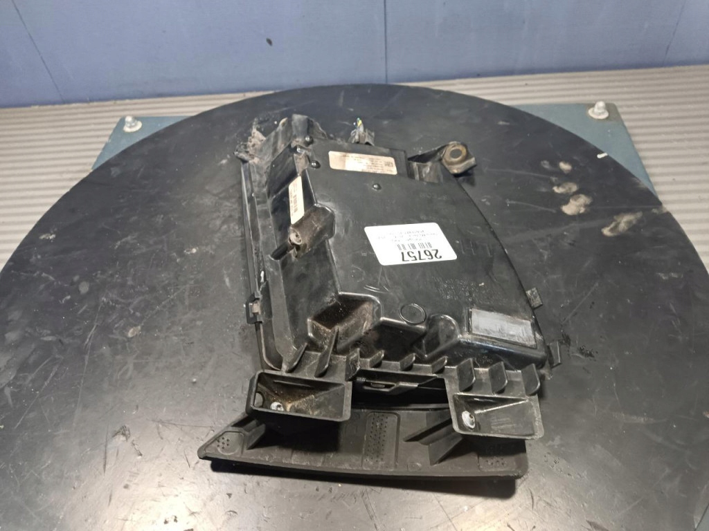 фото №7, Tesla model s противотуманная фара левый 00140148-18-0000