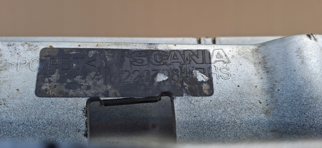 фото №9, Scania r s молдинг накладка подкрылок крыла правая 2297984