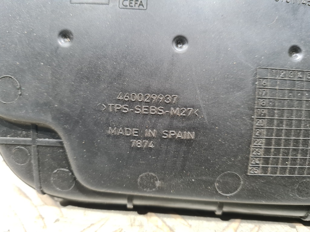 фото №6, Резиновый элемент защита бардачка туннель среднего opel crossland x