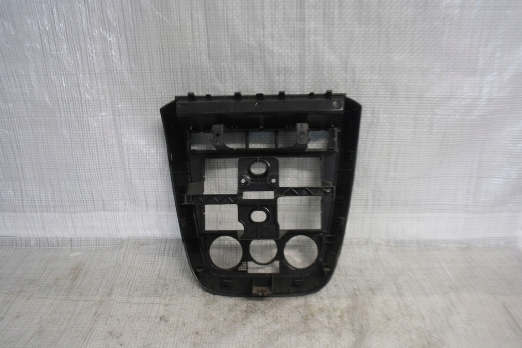 фото №4, Рамка консоль средняя vw fox 5z0858061a