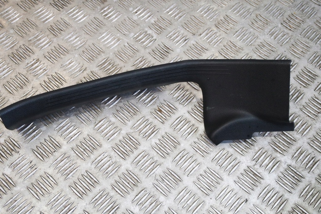 Купить Накладка пластик mercedes glc a2536860200