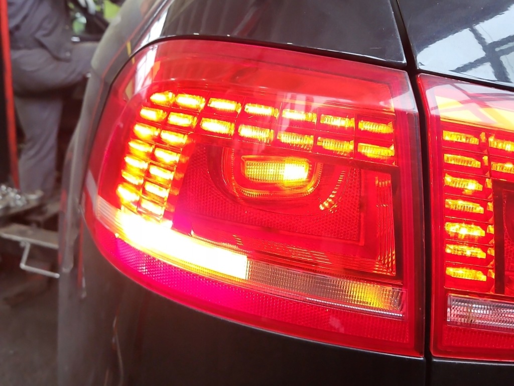 Купить Лампа задний  левая hella vw passat b7 универсал