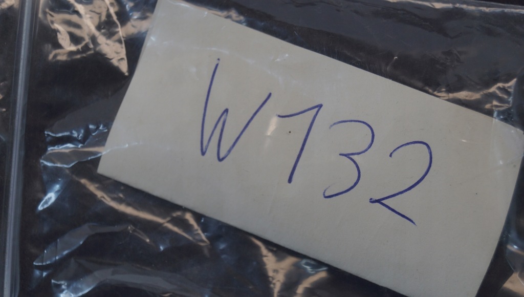 фото №15, Шумоизоляция капот + клипсы audi a4 b8