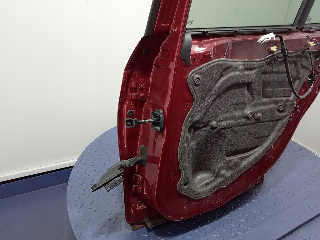 фото №7, Bmw x1 e84 дверь задняя правое задние a82