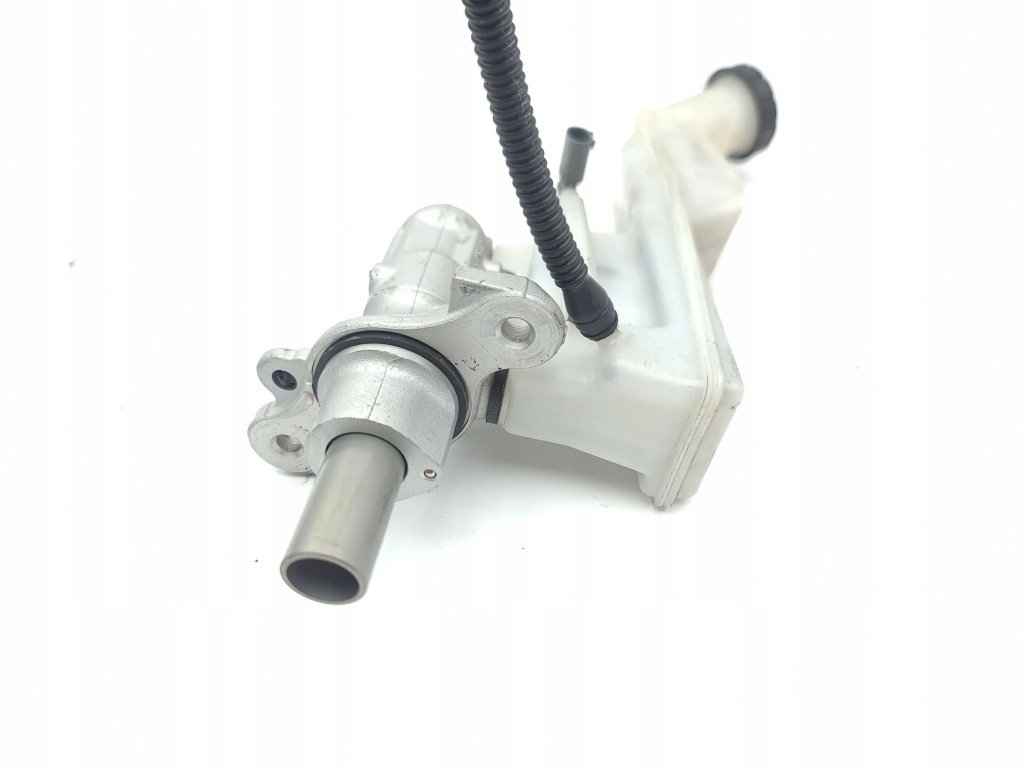 Infiniti q30 насос тормозная 2016 a2464300302 Киев