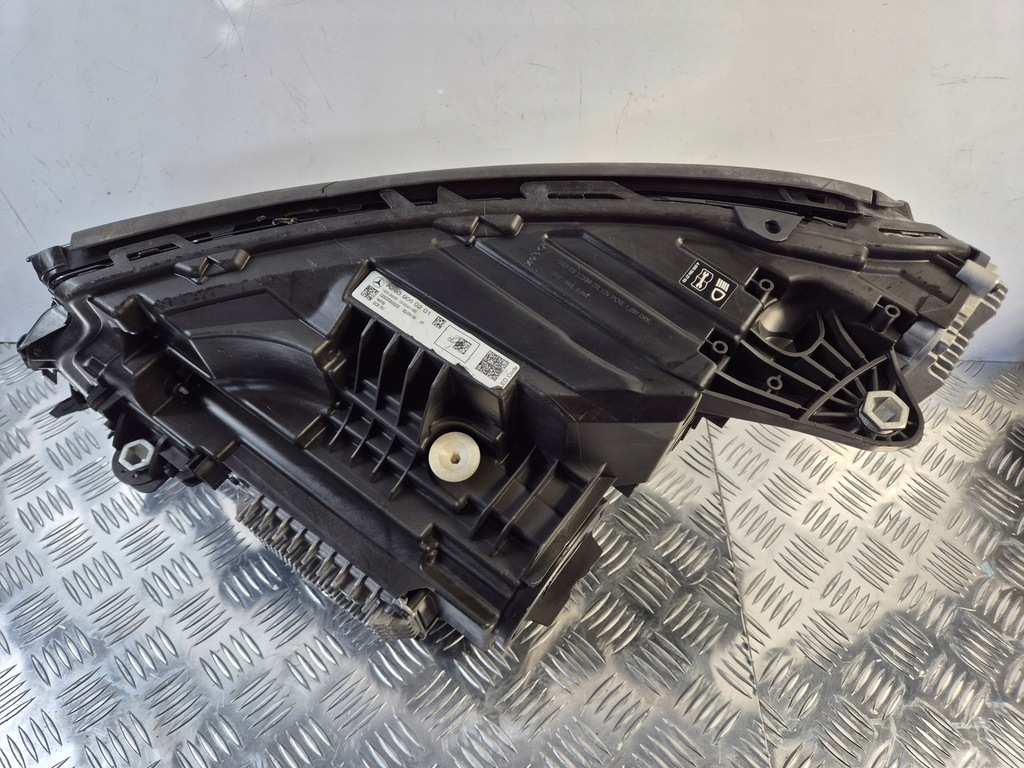 фото №9, Лампа права full led a2939060201 mercedes eqc w293