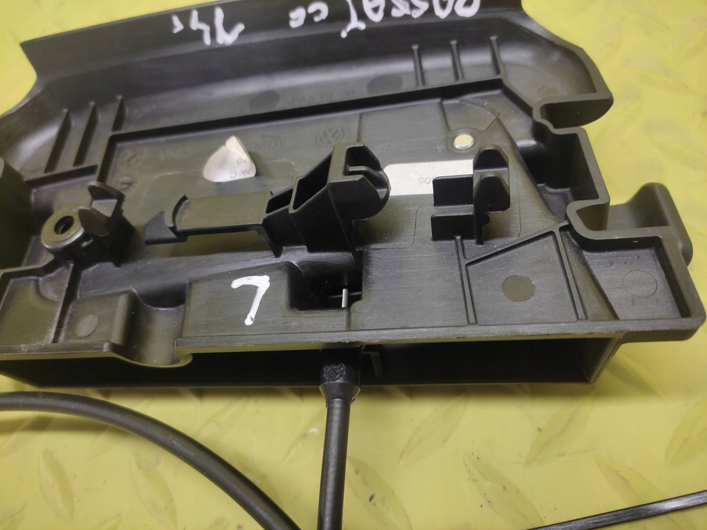 фото №8, Vw passat cc ручка тяга сиденье задняя 3c8885591