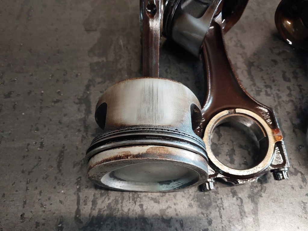 Поршень з шатун bmw 3 e36 318i m40b18 184e1 Оригінал