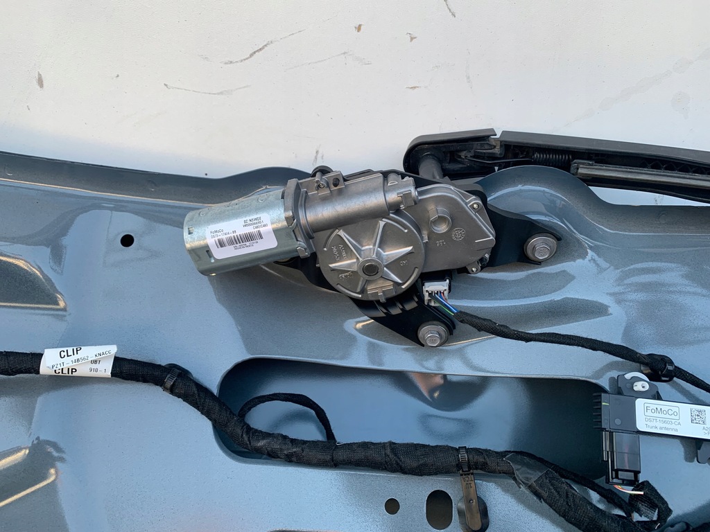 фото №11, Кришка багажника задня задня багажника kuga 24- escape usa 23- lift демонтаж лак k1