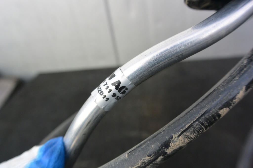 фото №6, Шланг трос тормоза ручного kpl vw passat b7 usa