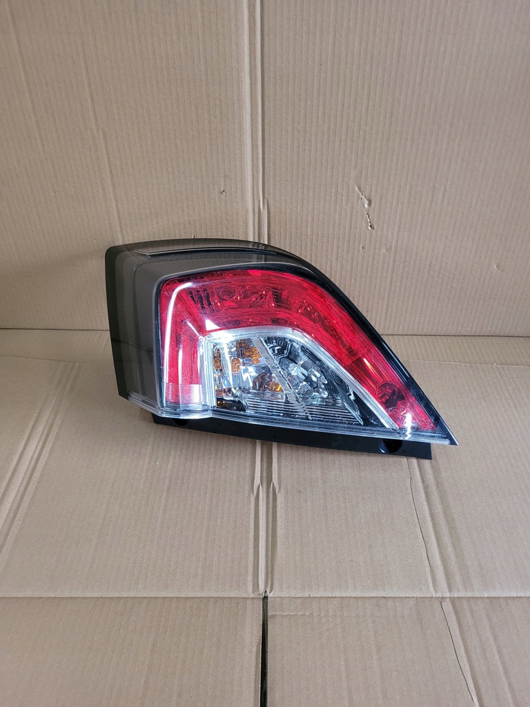 фото №1, Honda civic x лампа задняя задняя правая правый хэтчбек 2017-