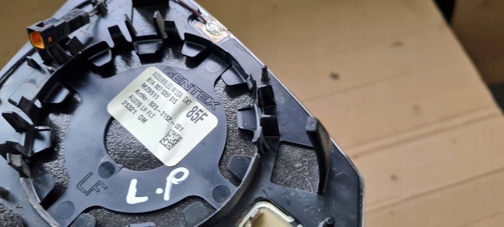 Q3 83a вкладыш зеркала стекло фотохромный левое  перед 81a857535f Киев