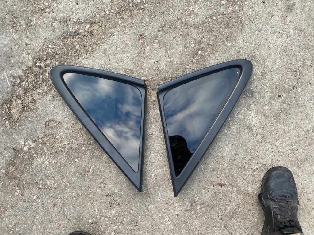 фото №1, Hyundai ix35 стекло кузовная правая левая задняя 2011