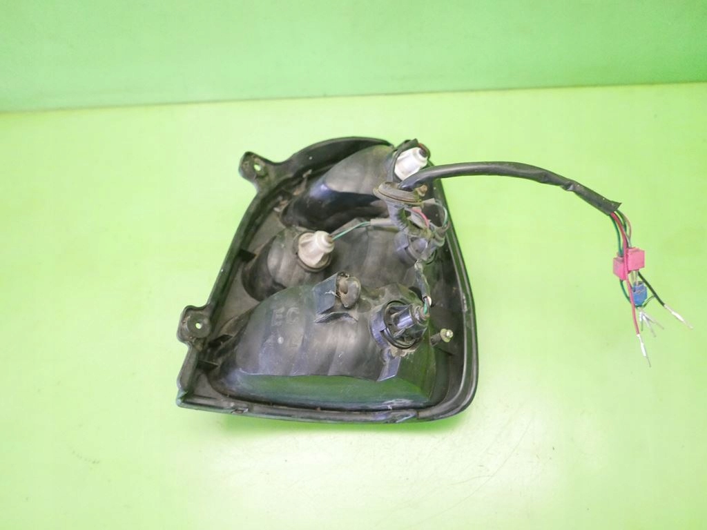 фото №9, Лампа левая задняя задняя kia carnival i 5d van 99-01