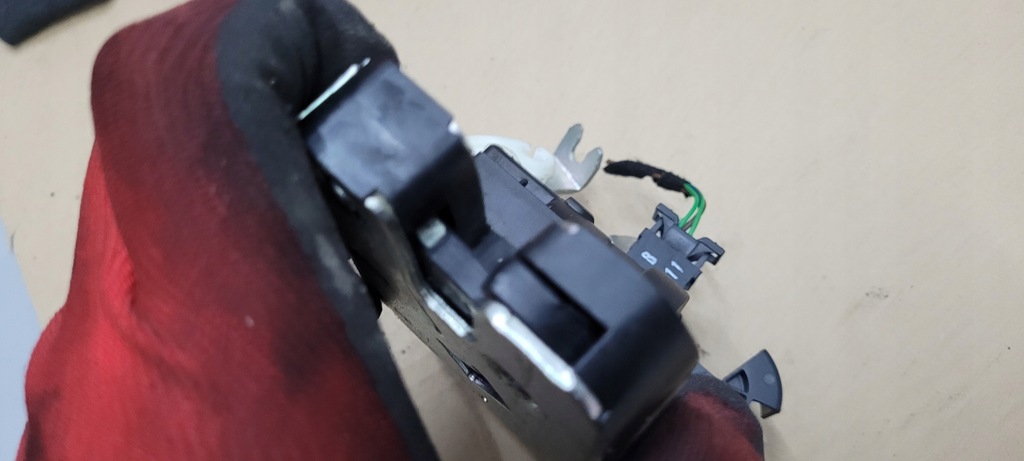 фото №10, A7 4g s7 замок кришки багажника 8k9827505a a4 b8 a5