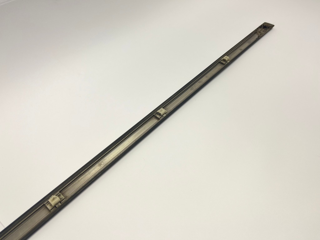 фото №11, Верхній вузька молдинг бічна mercedes w201