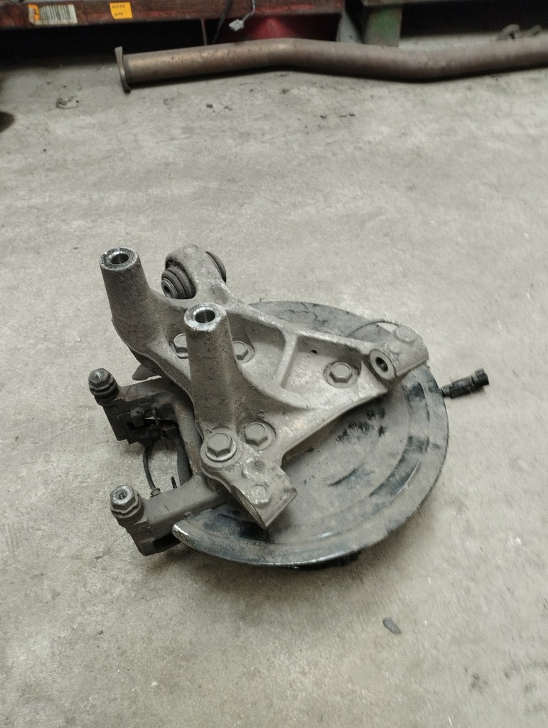 фото №7, Opel insignia b поворотный кулак левая задняя 22949386