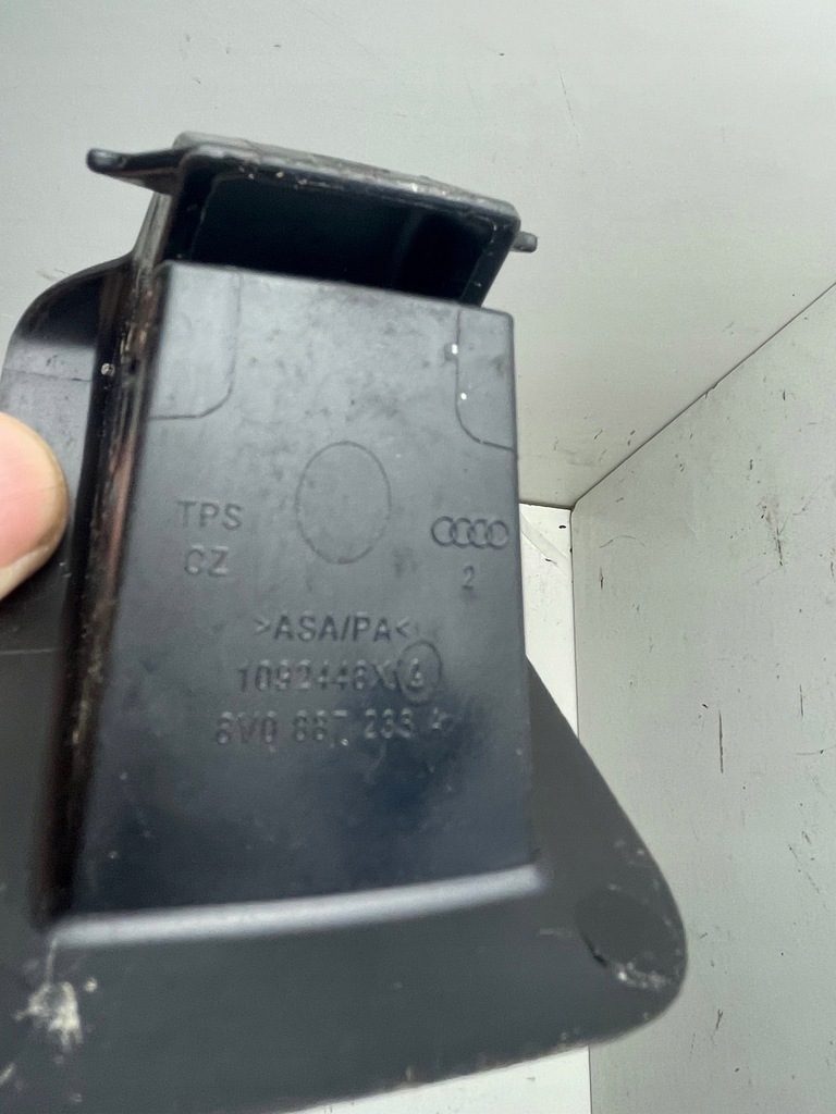 фото №6, Vw golf vii audi a3 a6 a7 заглушка isofix 5g0887233 4g8887233 8v0887233a