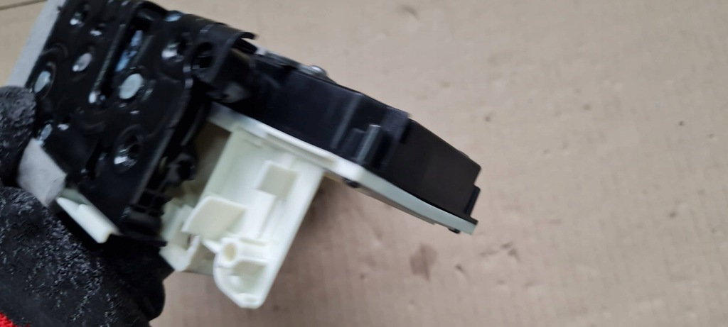 фото №14, Sq8 4m rsq8 q8 замок двері лівий задня 9 pin 24r 4k0839015p a6 c8 a7