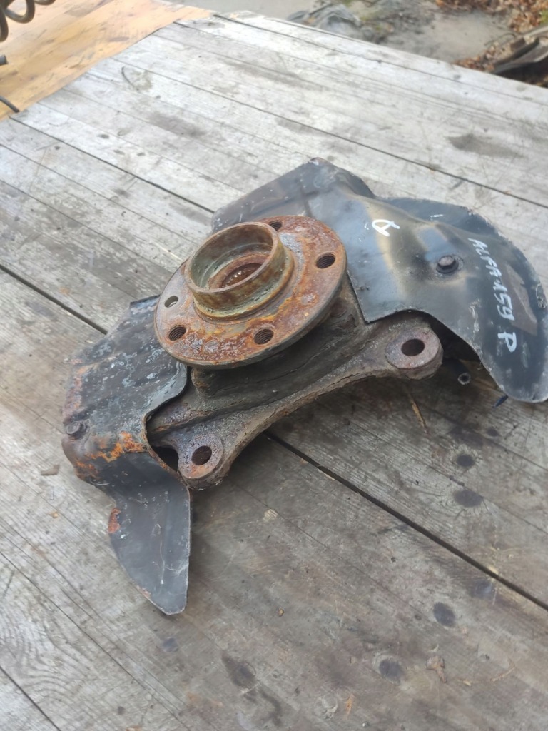 фото №2, Поворотный кулак alfa romeo 159 правый перед