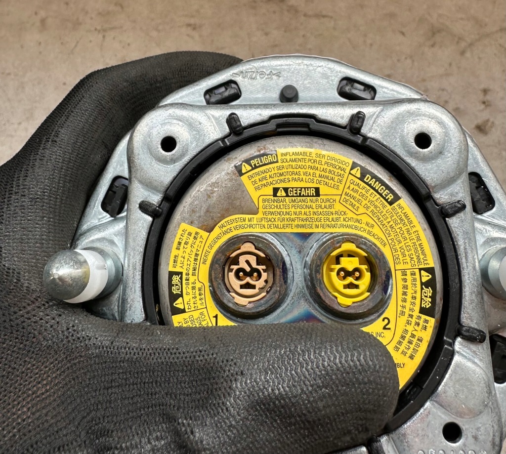 Porsche macan 95b подушка повітряна водія подушка безпеки коричнева 95b880201g Недорого