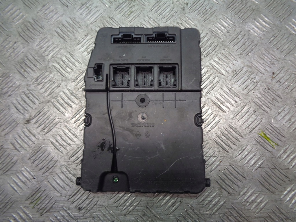 фото №1, Коробка модуль bsi renault scenic ii 8200433200