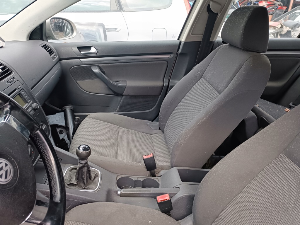 фото №15, Vw golf v 5 kombi потолок