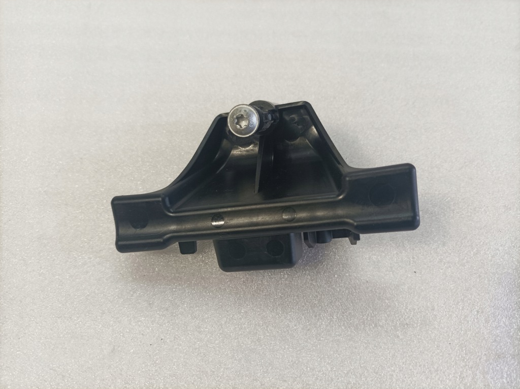 фото №1, Skoda scala кронштейн кронштейн решётка решётка 8119065