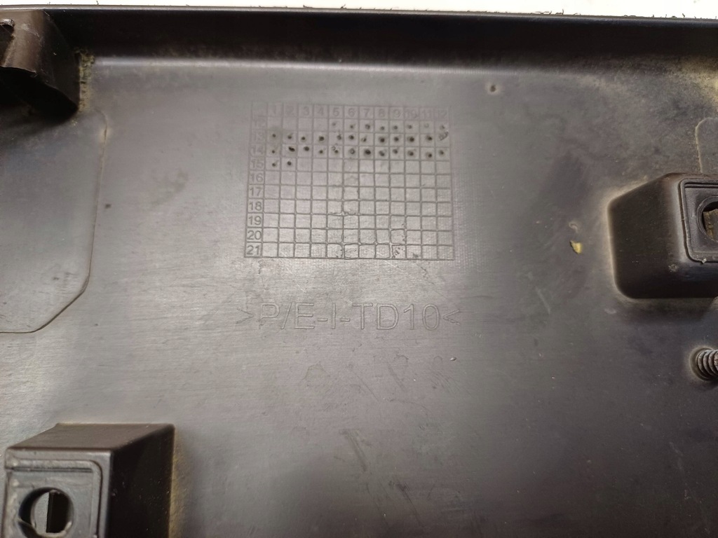 фото №8, Подкладка pod номерной знак dacia sandero ii 2 stepway