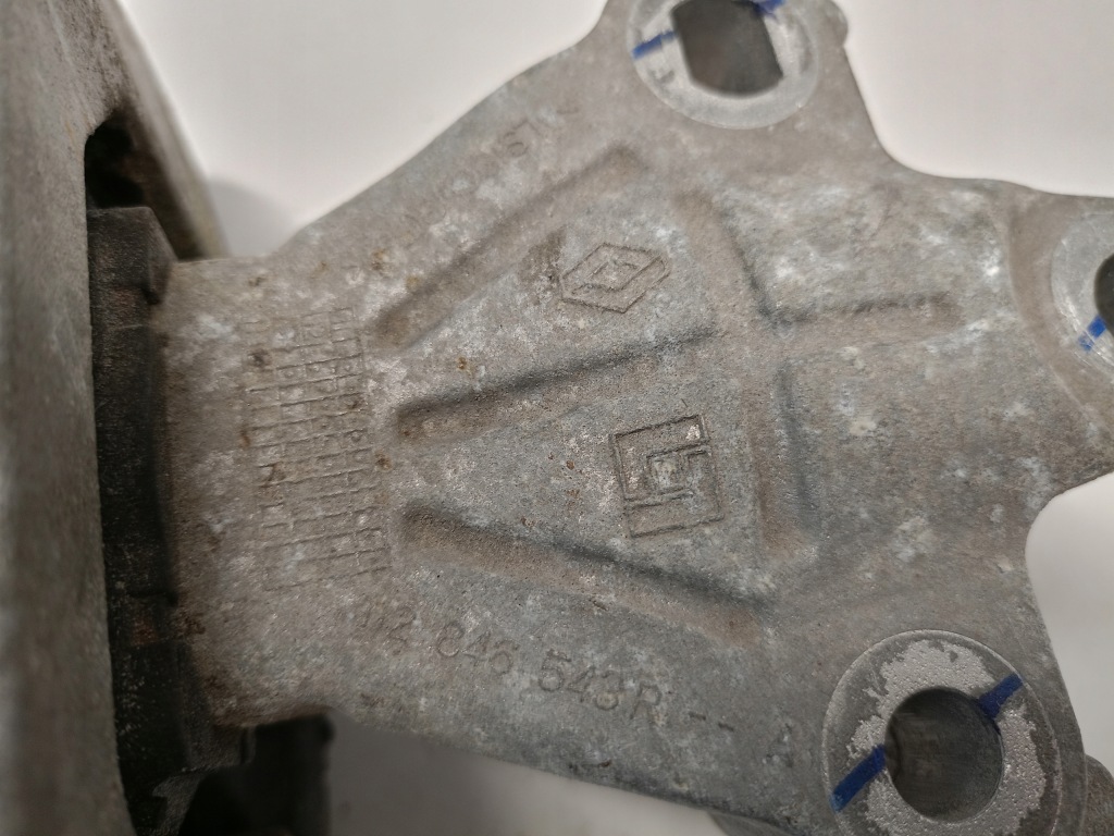 Кронштейн подушка двигуна 112846543r renault zoe Недорого